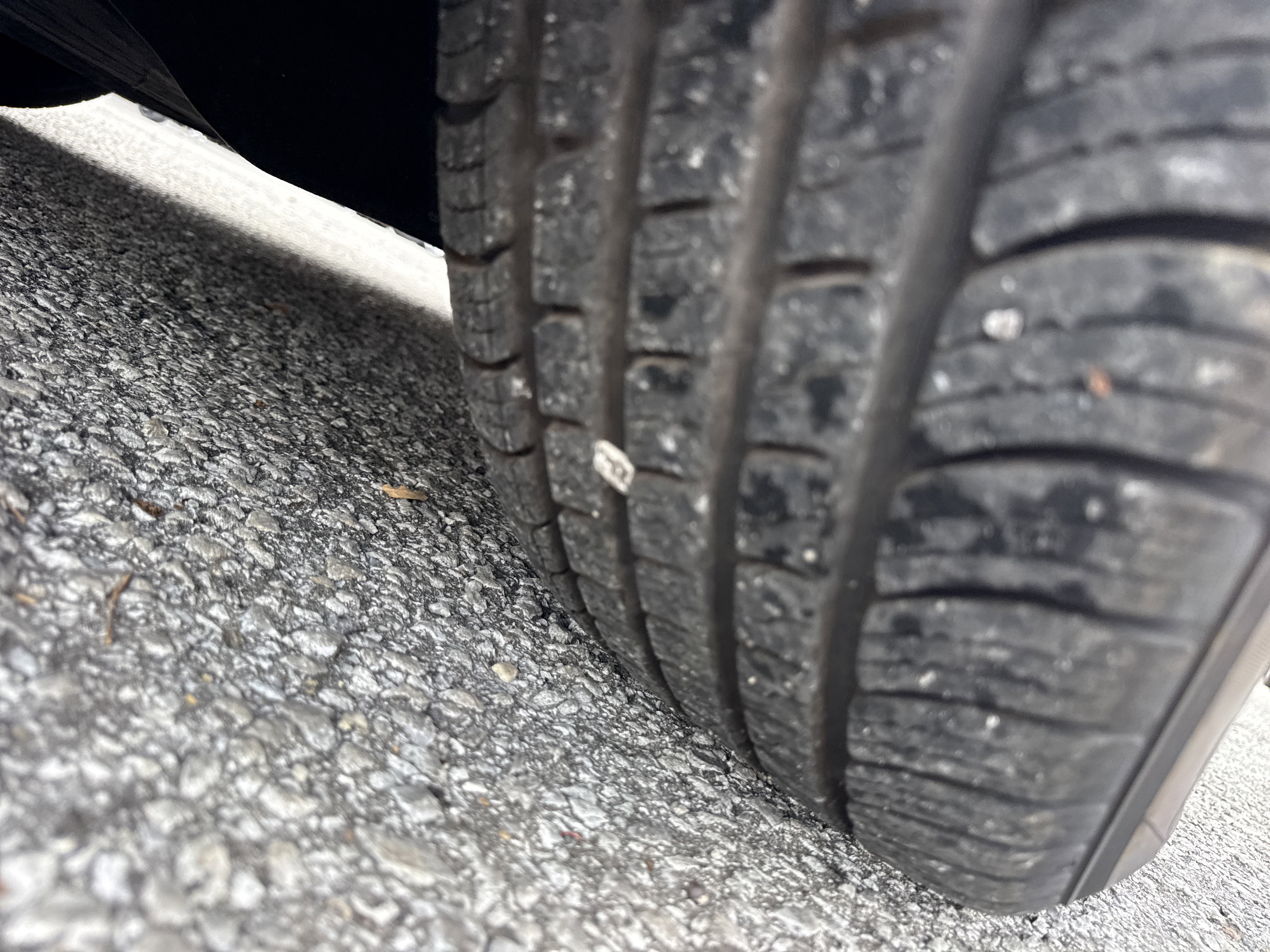 Used 2024 Chrysler Pacifica Select image 42