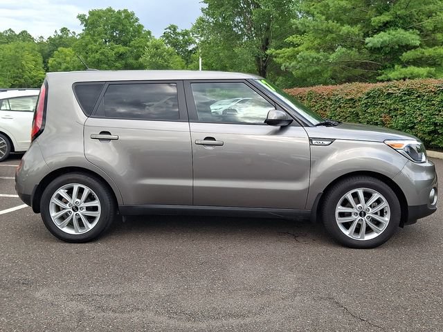 Used 2017 Kia Soul + FWD image 7