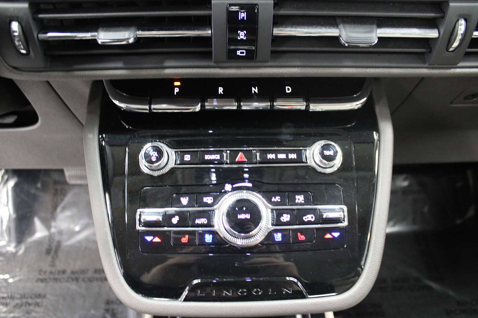 Used 2022 Lincoln Corsair AWD w/ Equipment Group 101A image 35