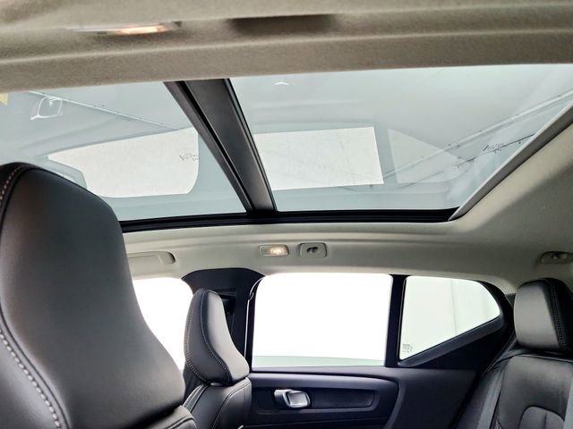 New 2026 Volvo XC40 B5 Ultra w/ Climate Package image 18