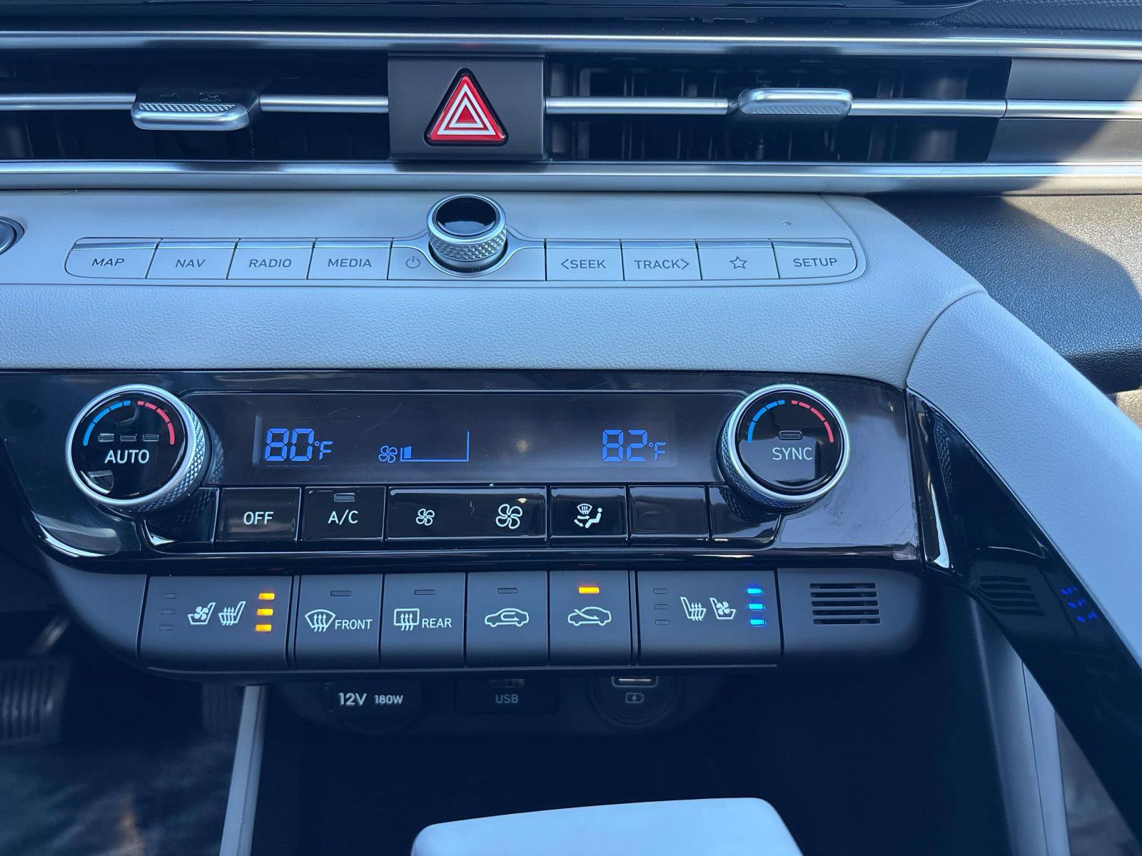 Certified 2023 Hyundai Elantra Limited w/ Cargo Package image 23