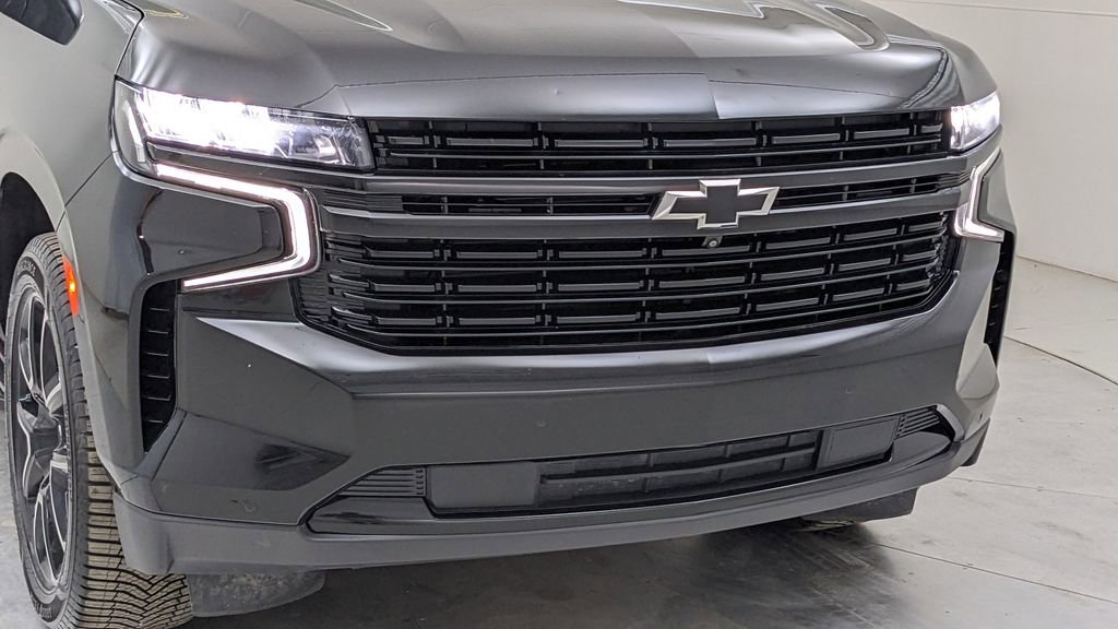 Used 2024 Chevrolet Suburban RST w/ Luxury Package AWD/4WD image 44