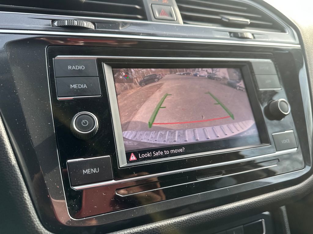 Used 2024 Volkswagen Tiguan S image 10