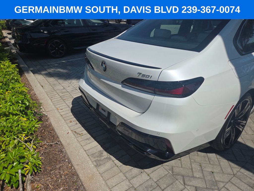 Certified 2025 BMW 760i xDrive AWD/4WD image 14