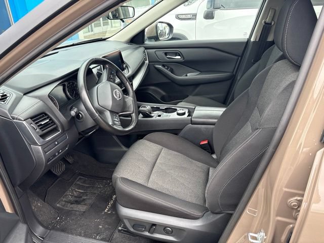 Used 2025 Nissan Rogue SV AWD/4WD image 8