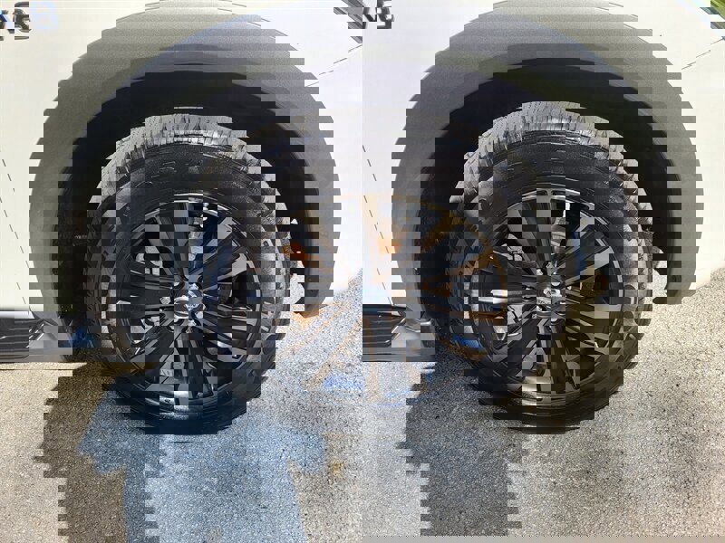 Used 2017 Nissan Armada Platinum image 31