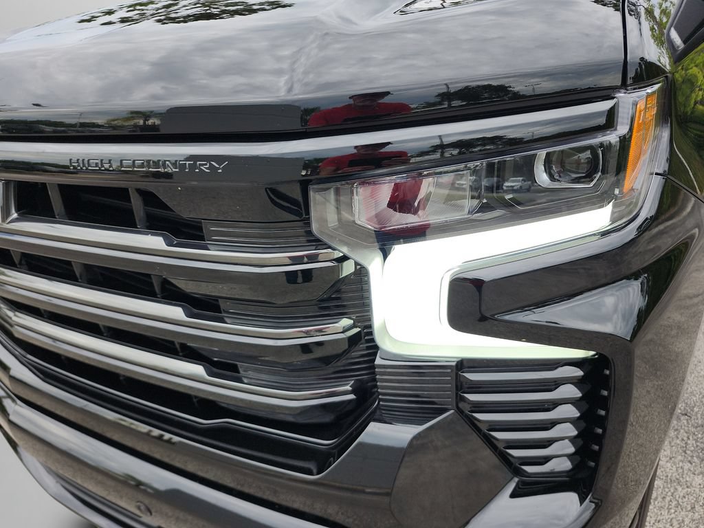 Used 2026 Chevrolet Silverado 1500 High Country w/ High Country Premium Package AWD/4WD image 35
