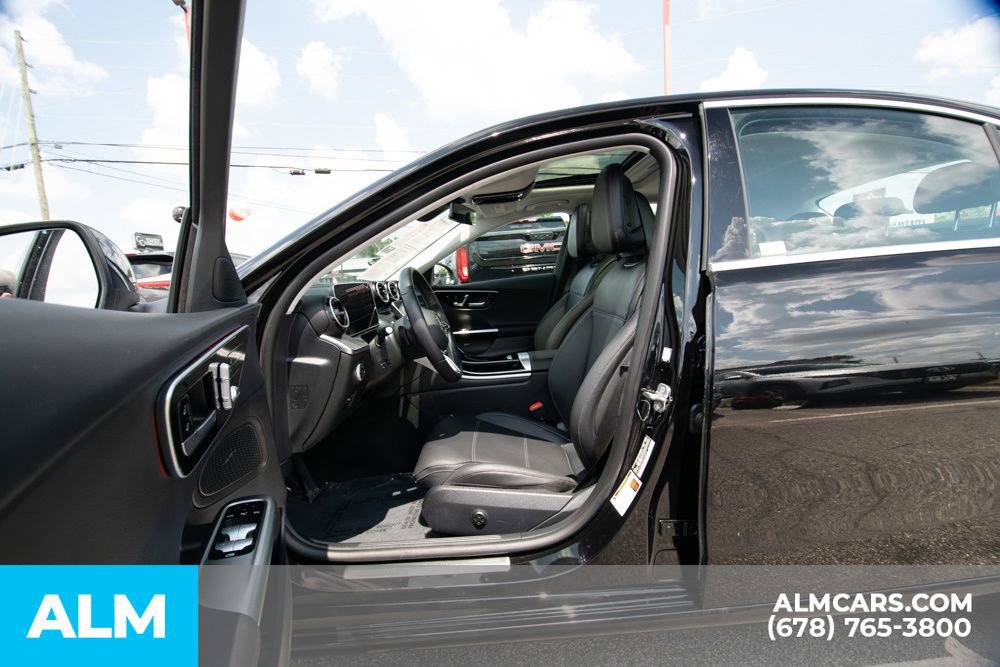 Used 2025 Mercedes-Benz C 300 Sedan image 10