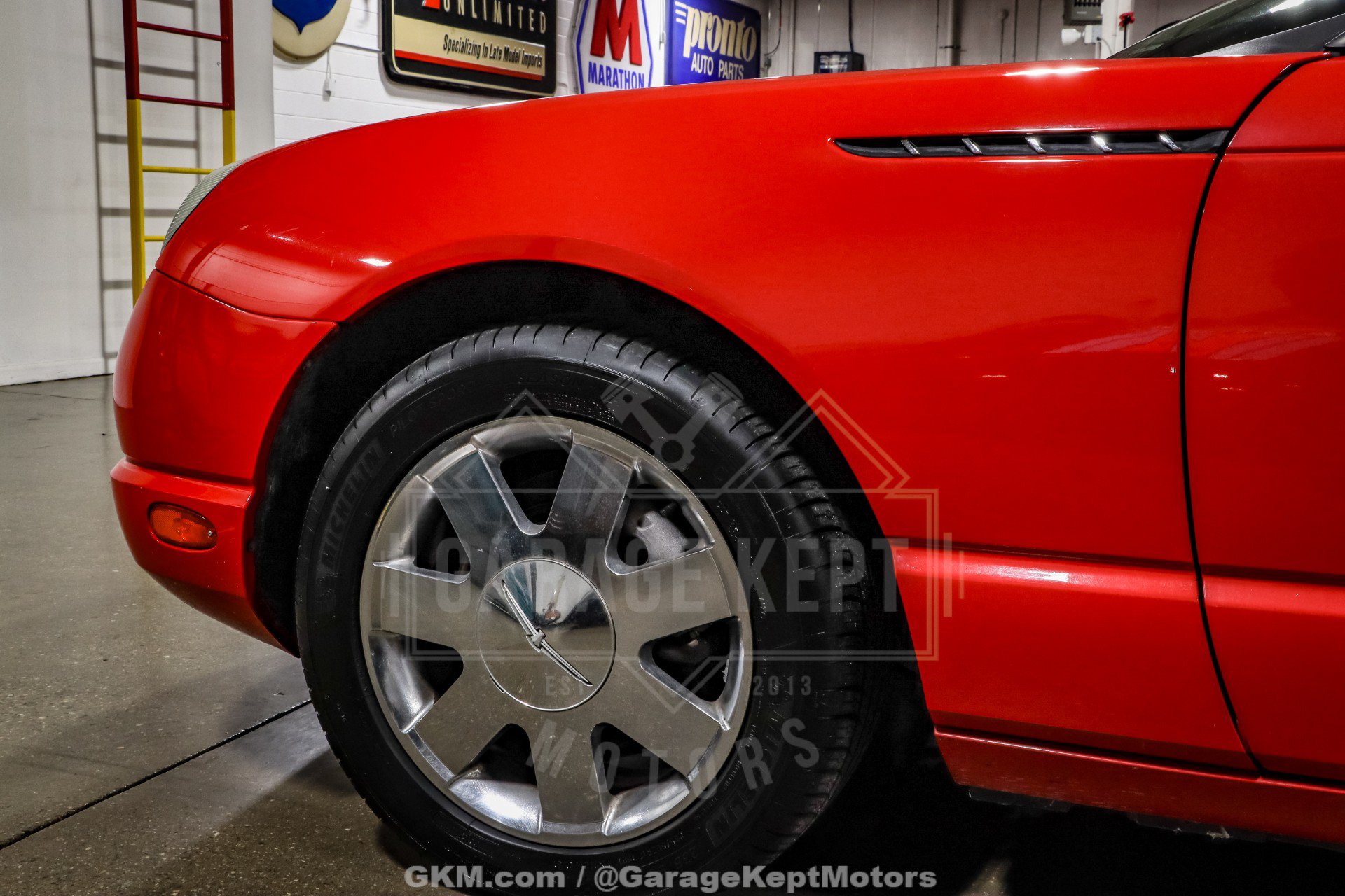 Used 2002 Ford Thunderbird RWD image 56