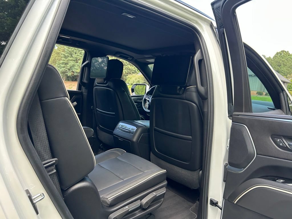 Used 2024 Cadillac Escalade Sport w/ Touring Package AWD/4WD image 54