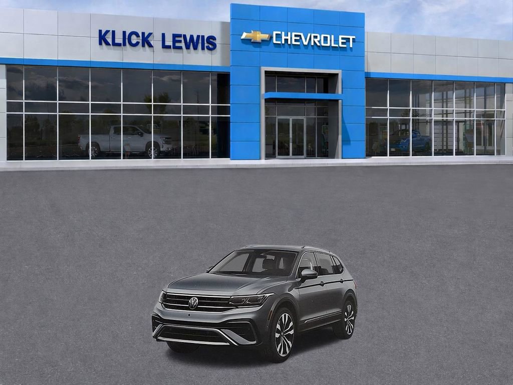 Used 2024 Volkswagen Tiguan Wolfsburg Edition image 29