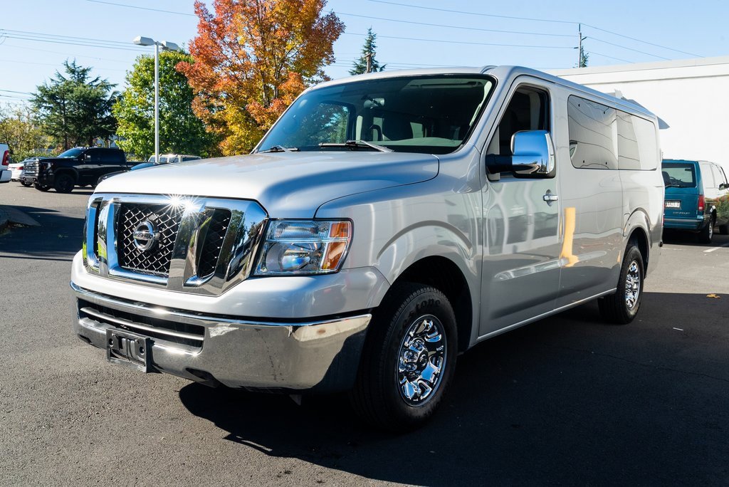 Used 2020 Nissan NV 3500 SV image 3