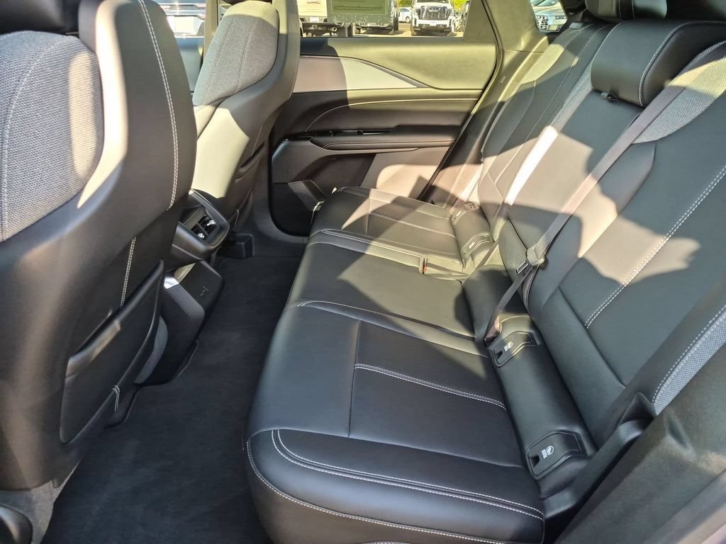 Certified 2024 Cadillac Lyriq Tech AWD/4WD image 18