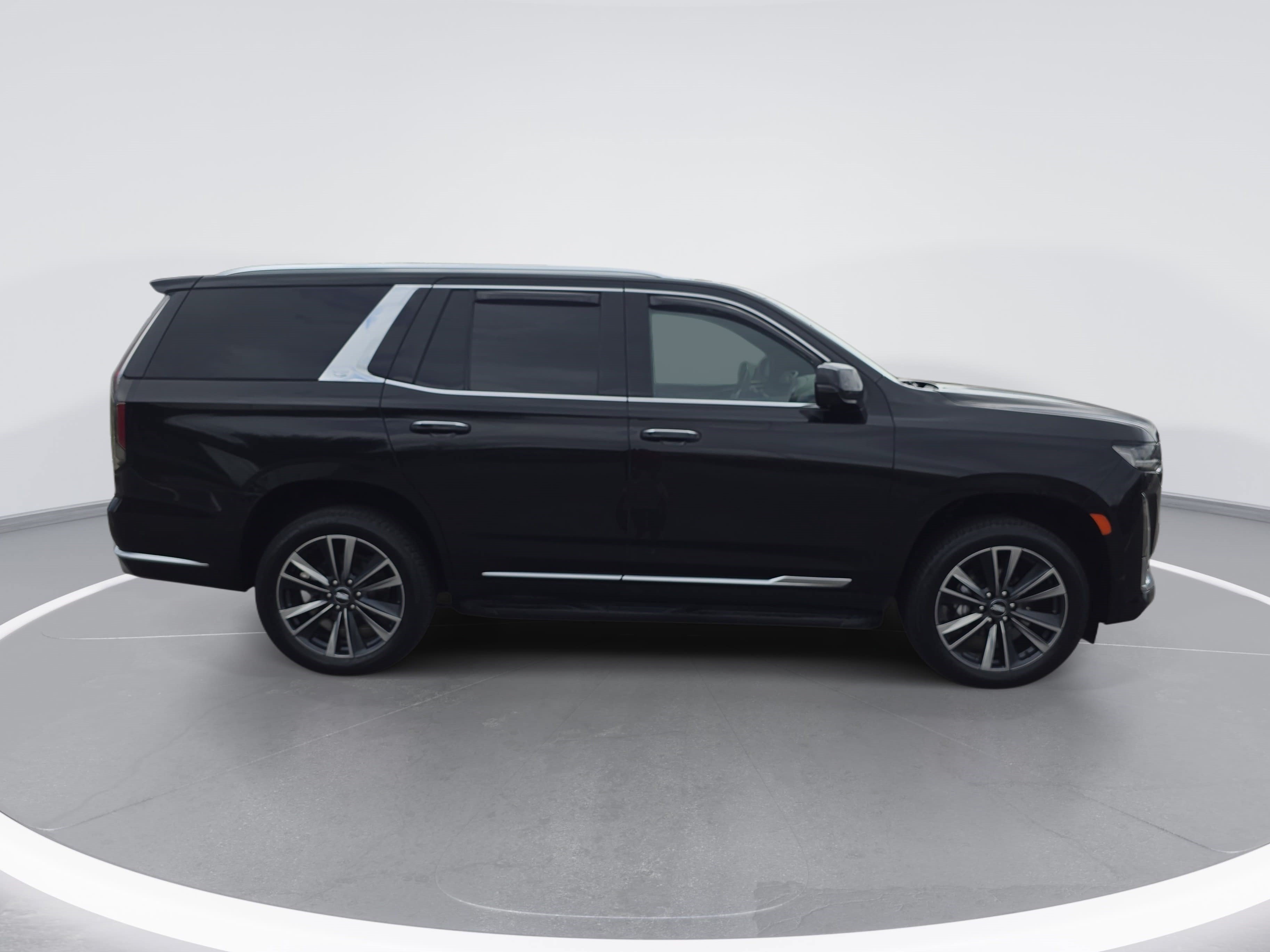Used 2023 Cadillac Escalade Premium Luxury AWD/4WD image 2