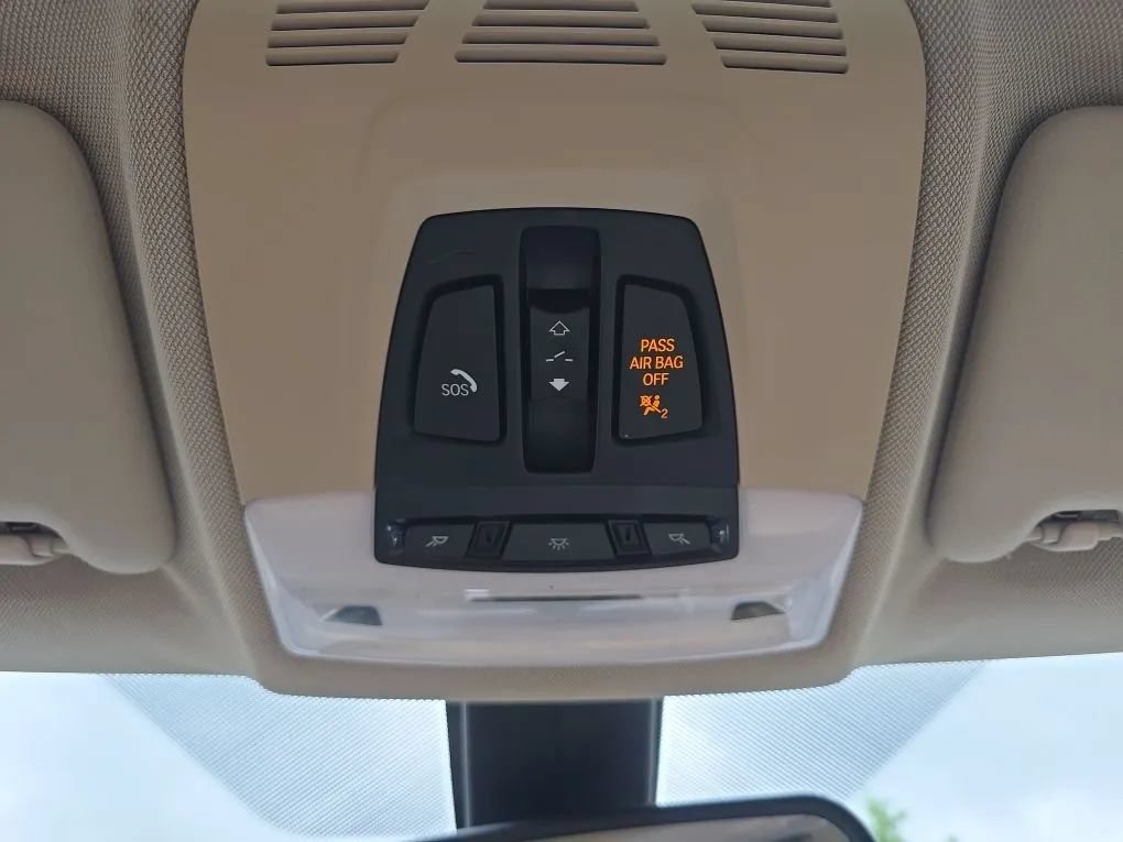 Used 2015 BMW 328i Sedan RWD image 34