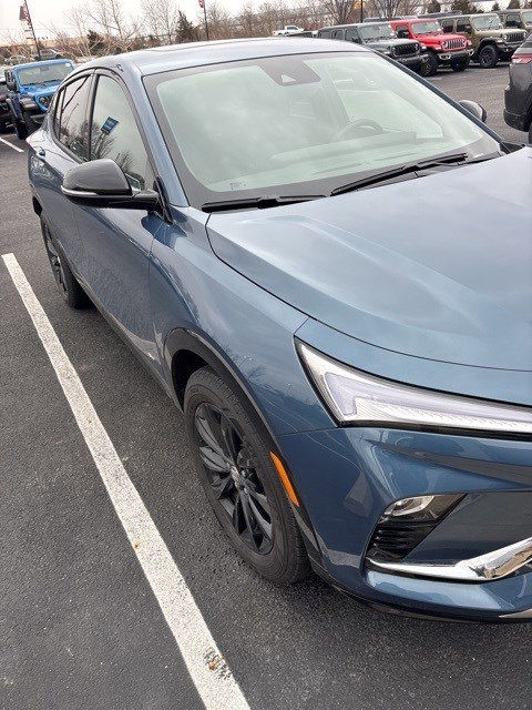 Used 2025 Buick Envista Sport Touring w/ Convenience I Package image 2