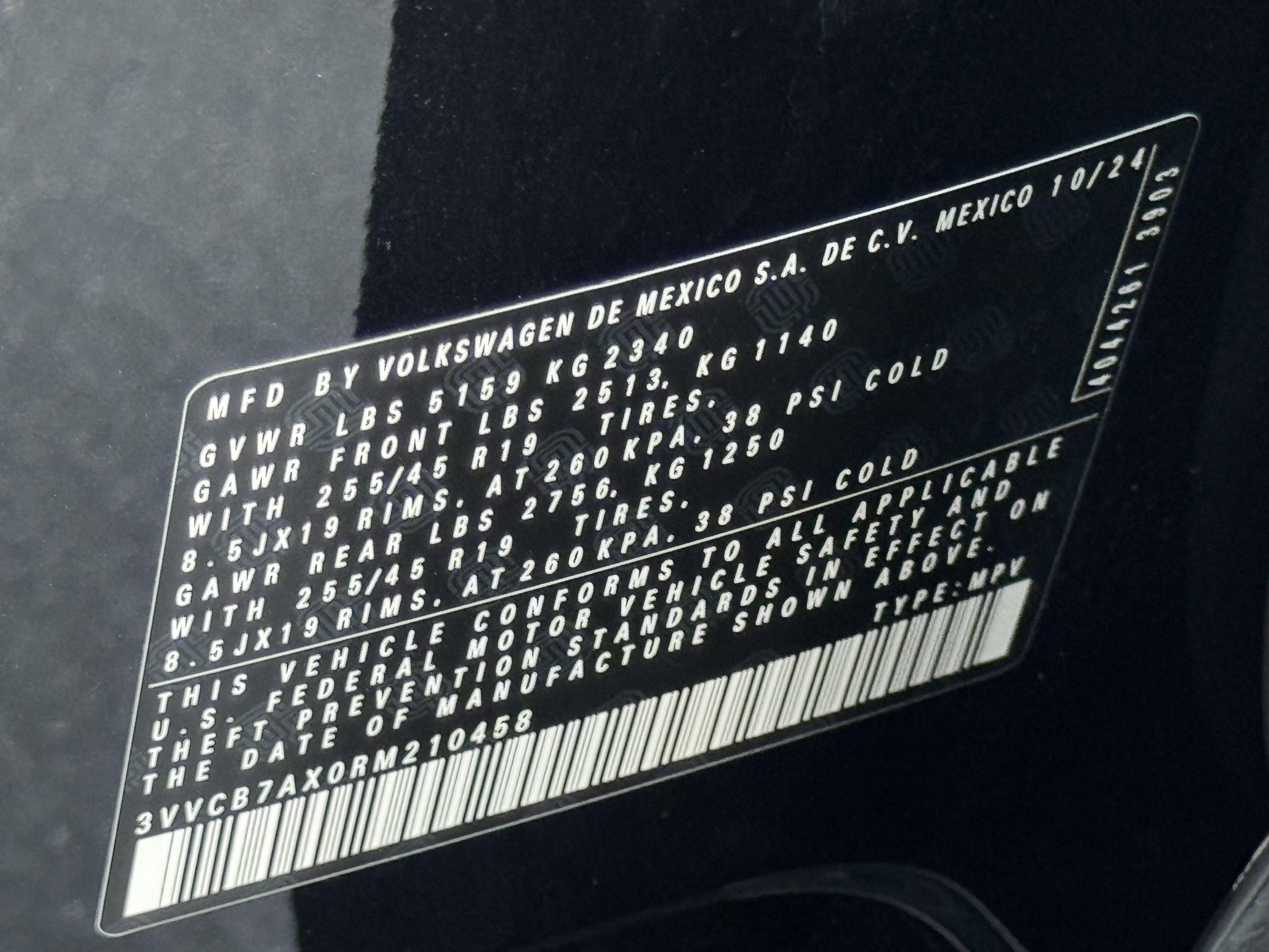 Certified 2024 Volkswagen Tiguan SE R-Line image 42