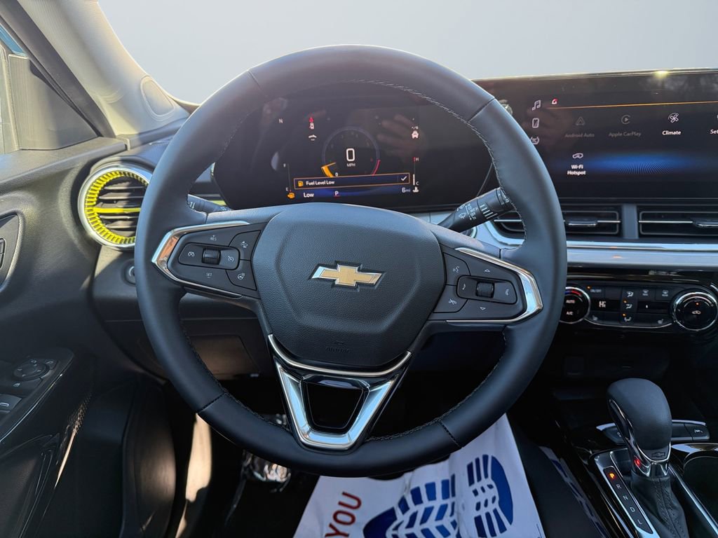 New 2026 Chevrolet Trax LT w/ Sunroof Package image 12