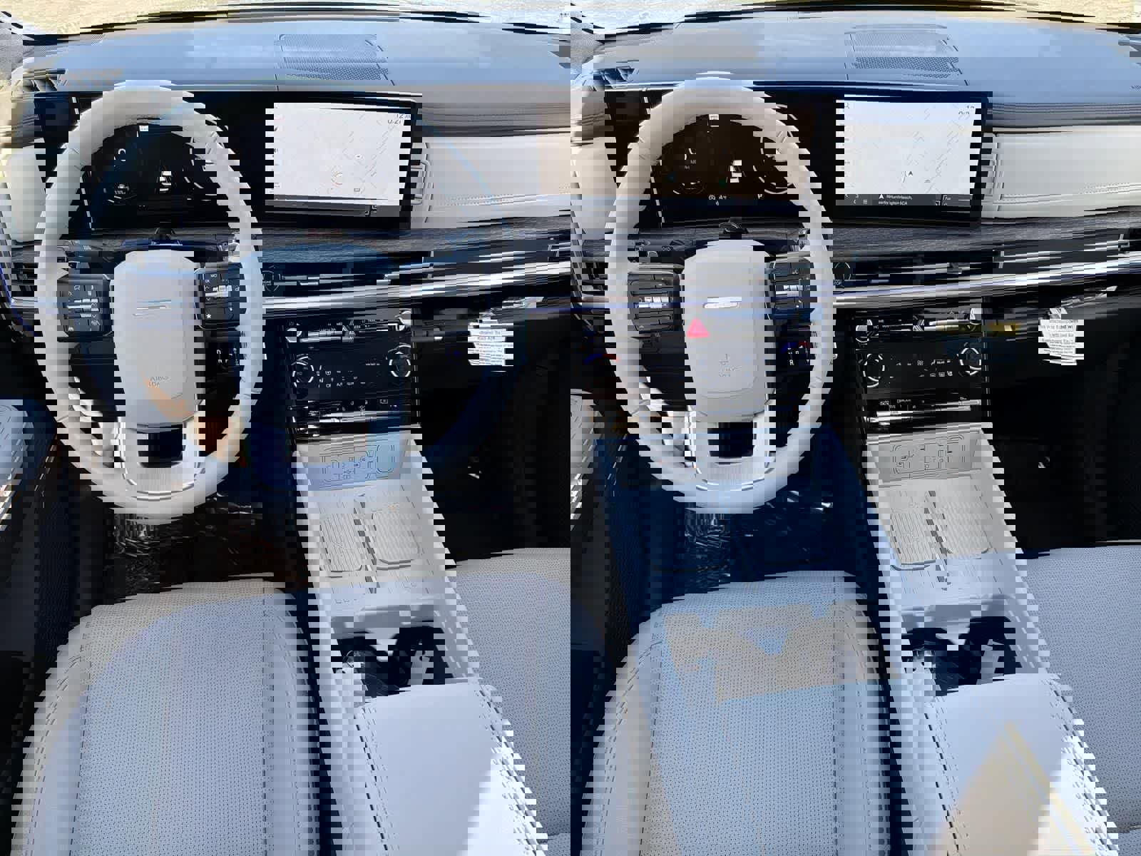 Certified 2025 Hyundai Santa Fe Limited w/ Tow & Go Package image 11