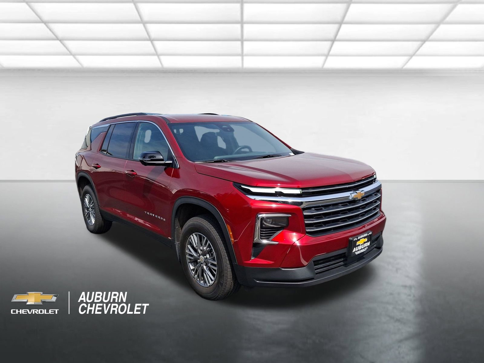 Used 2025 Chevrolet Traverse LT w/ Driver Confidence Package FWD image 1