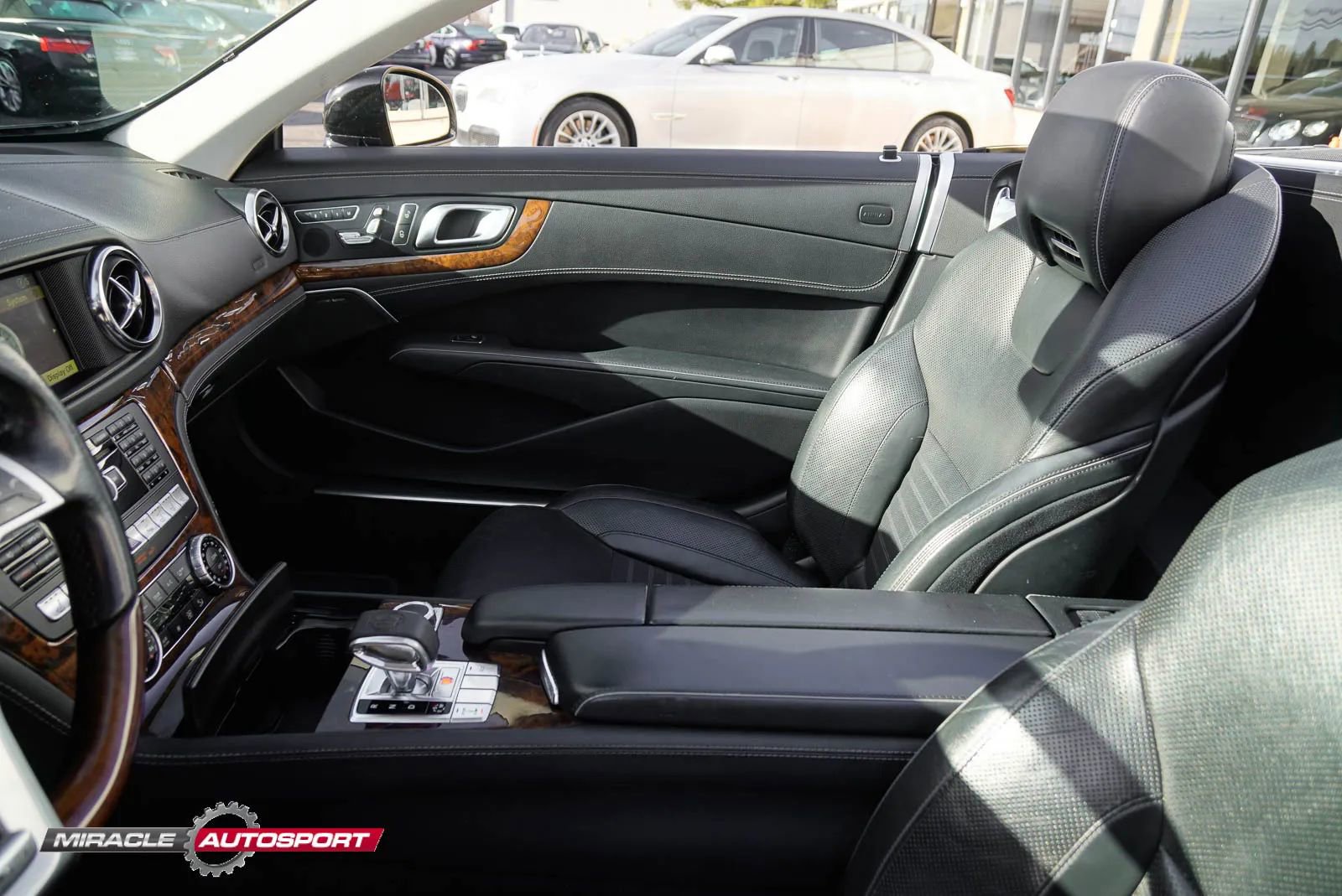 Used 2013 Mercedes-Benz SL 550 w/ Premium Pkg image 21