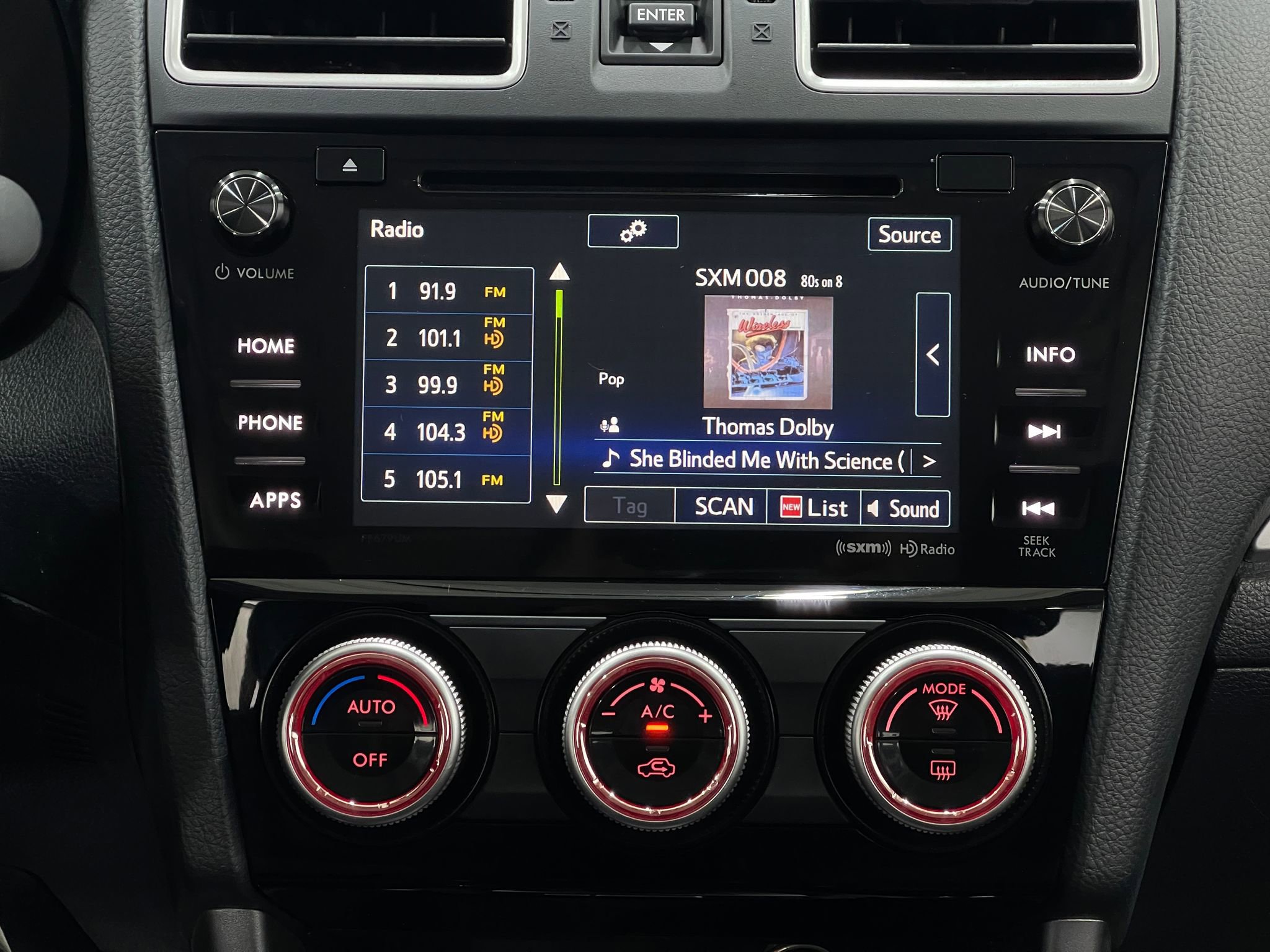 Used 2018 Subaru Forester 2.5i Premium w/ All-Weather Package image 22