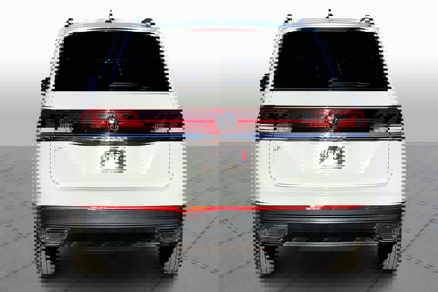 Certified 2024 Volkswagen Atlas SE image 7