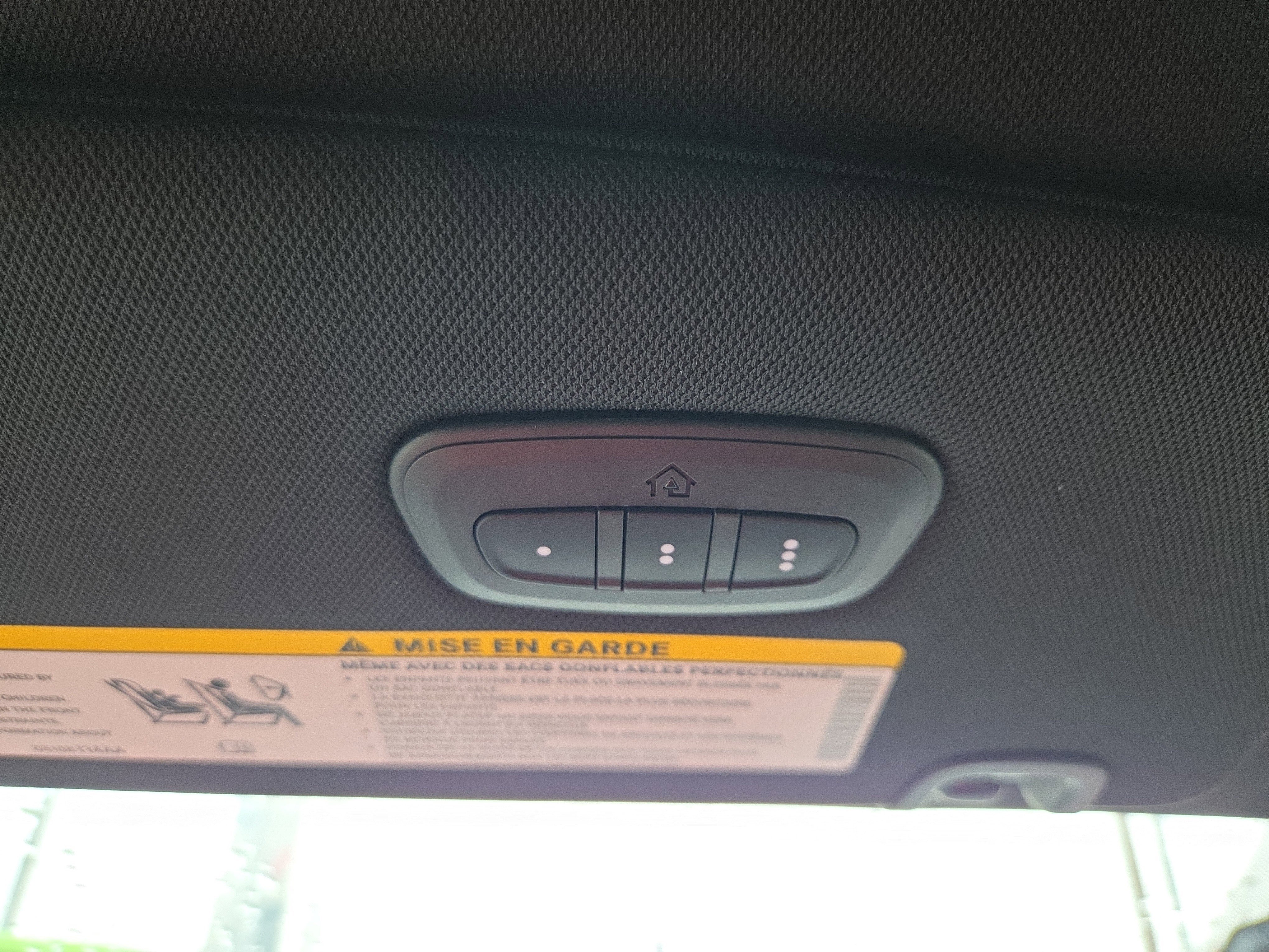 New 2026 Chrysler Pacifica Select image 13