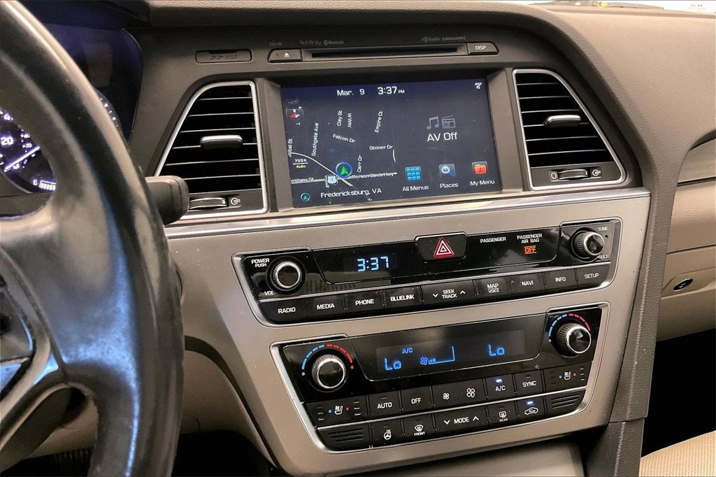 Used 2015 Hyundai Sonata Limited w/ Option Group 06 image 4