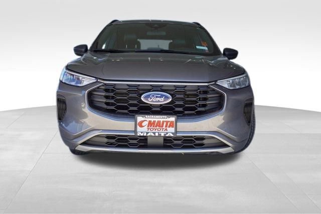 Used 2023 Ford Escape ST-Line image 2