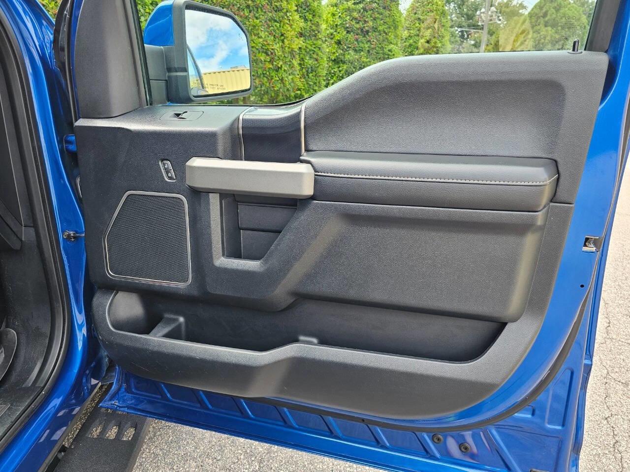 Used 2018 Ford F150 Raptor w/ Equipment Group 802A Luxury image 40