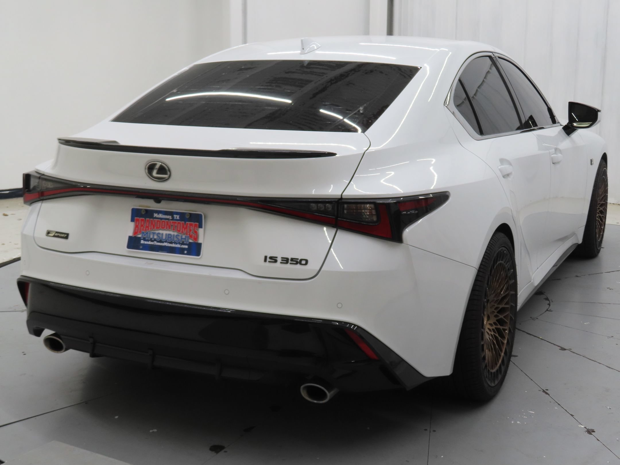 Used 2023 Lexus IS 350 F Sport RWD image 3