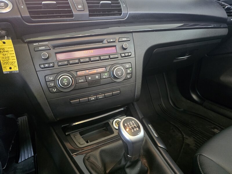 Used 2009 BMW 128i Convertible RWD image 18