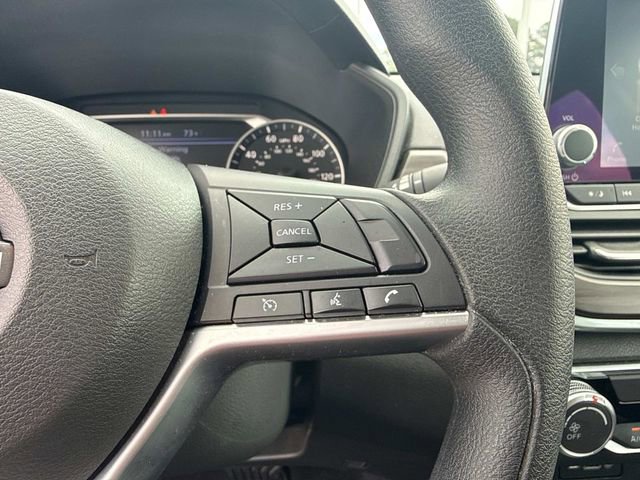 Used 2025 Nissan Altima 2.5 SV image 30