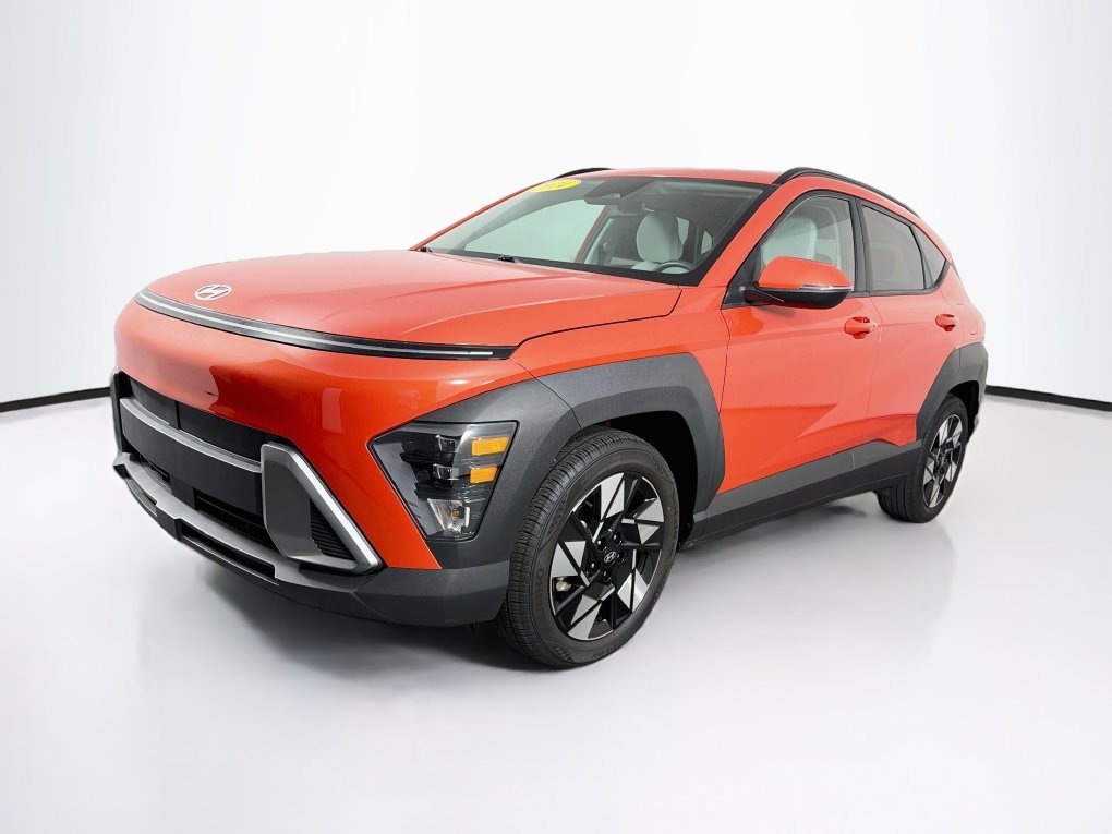Used 2024 Hyundai Kona SEL FWD image 3