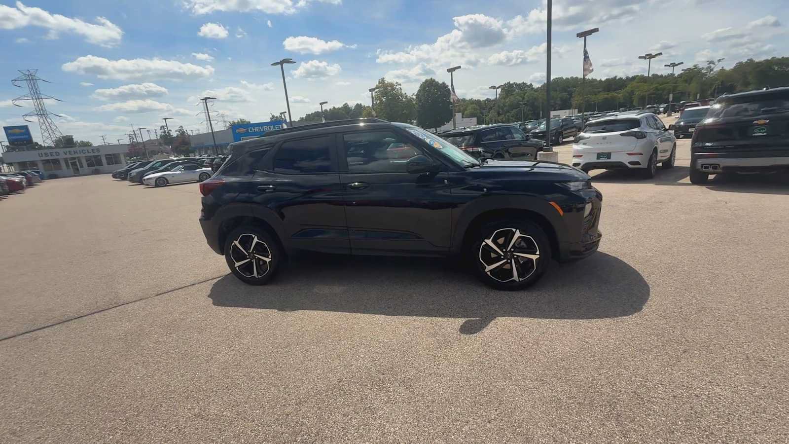 Used 2023 Chevrolet TrailBlazer RS FWD image 9