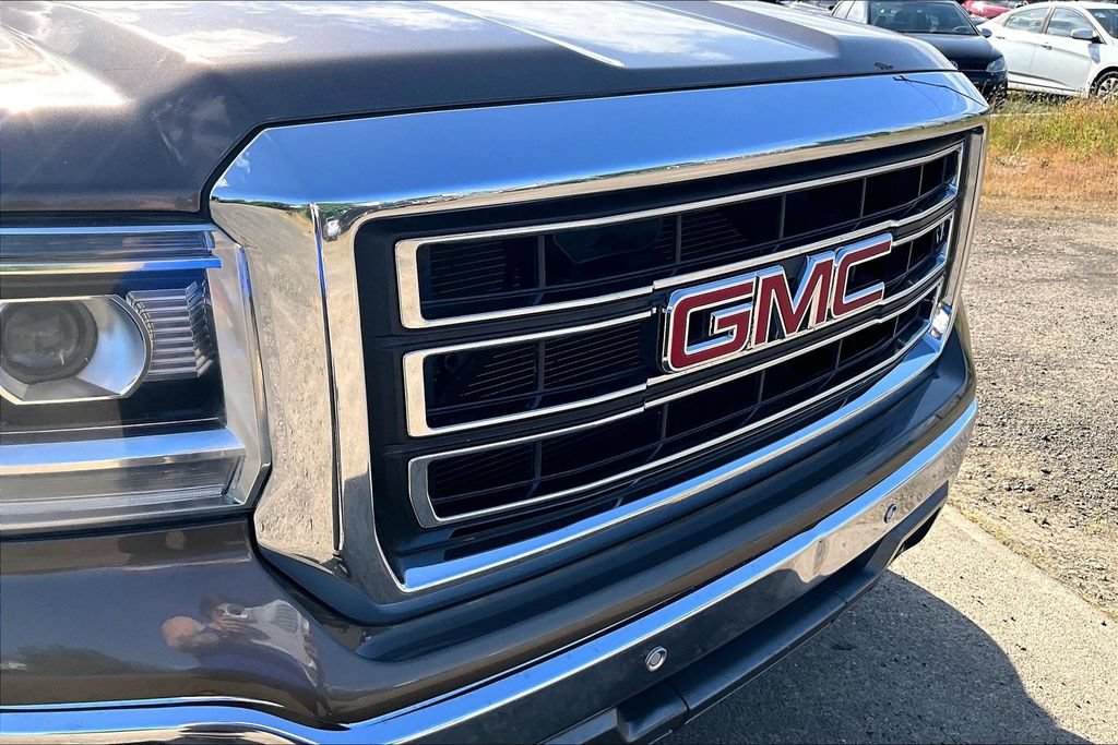 Used 2015 GMC Sierra 1500 SLT w/ Driver Alert Package AWD/4WD image 32