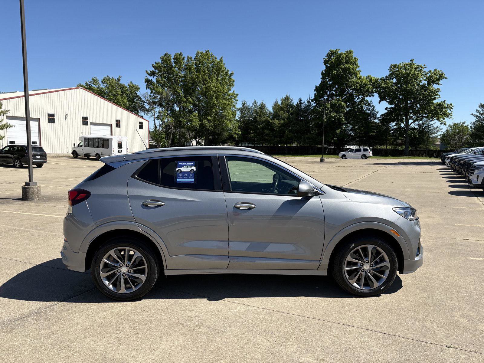 Used 2023 Buick Encore GX Select w/ Sport Touring Package FWD image 26