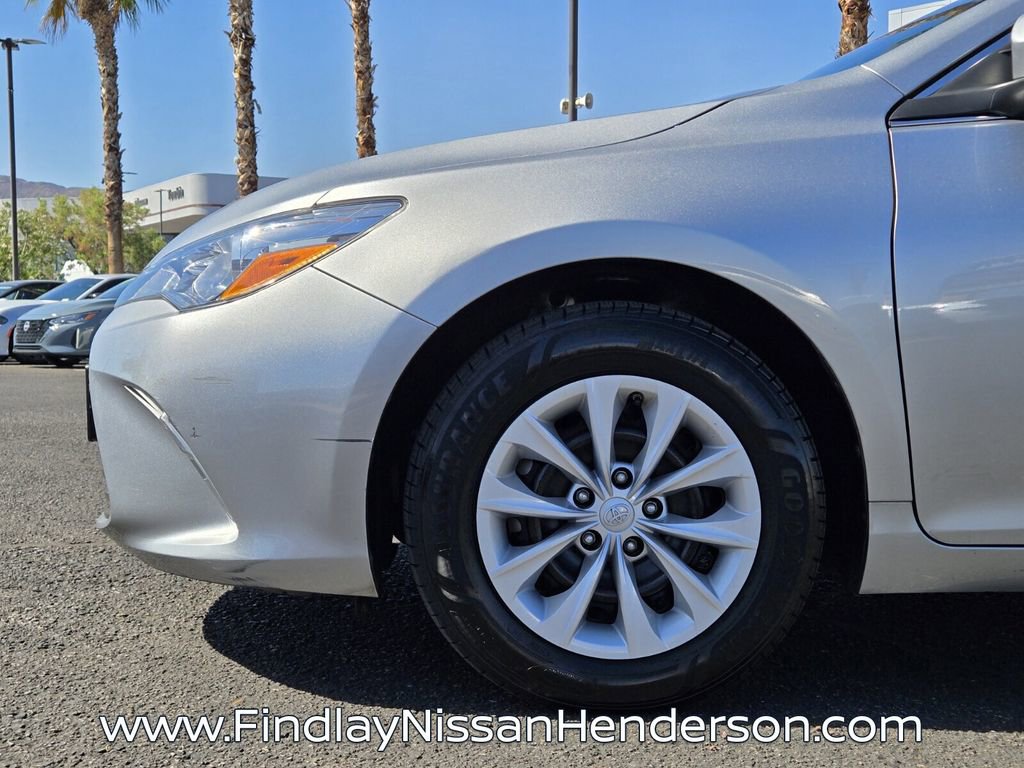 Used 2015 Toyota Camry LE FWD image 9