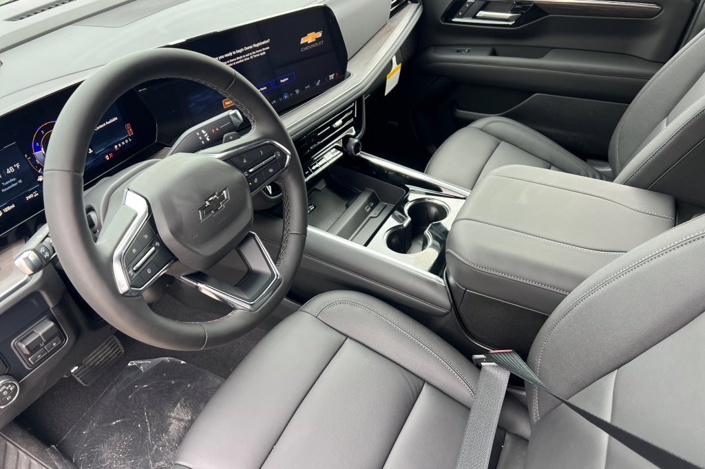 New 2026 Chevrolet Suburban Z71 image 7