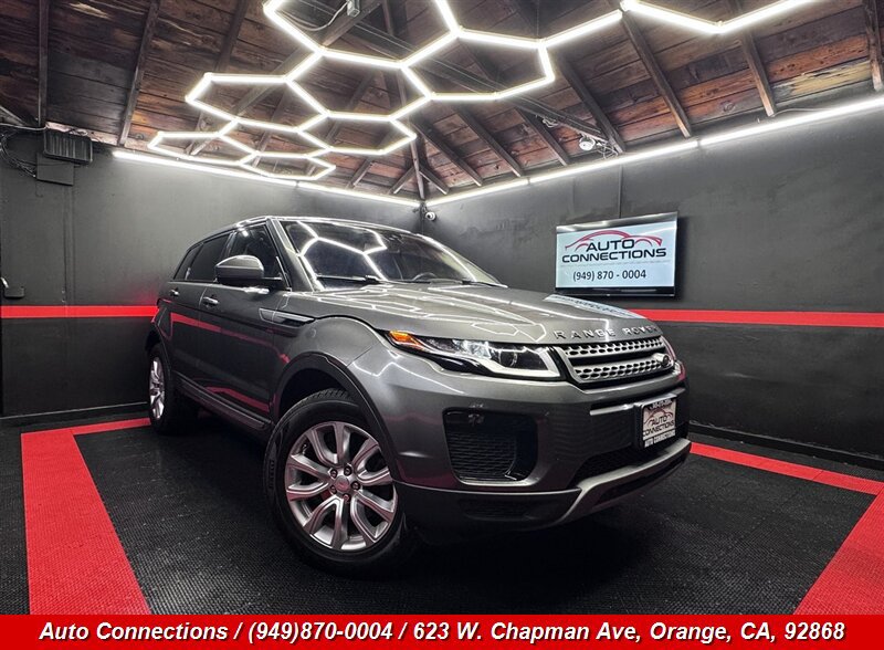 Used 2019 Land Rover Range Rover Evoque SE AWD/4WD image 1