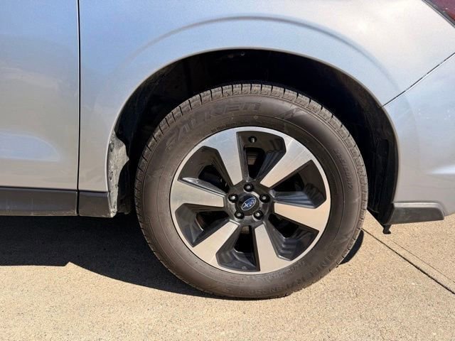 Used 2018 Subaru Forester 2.5i Limited AWD/4WD image 9