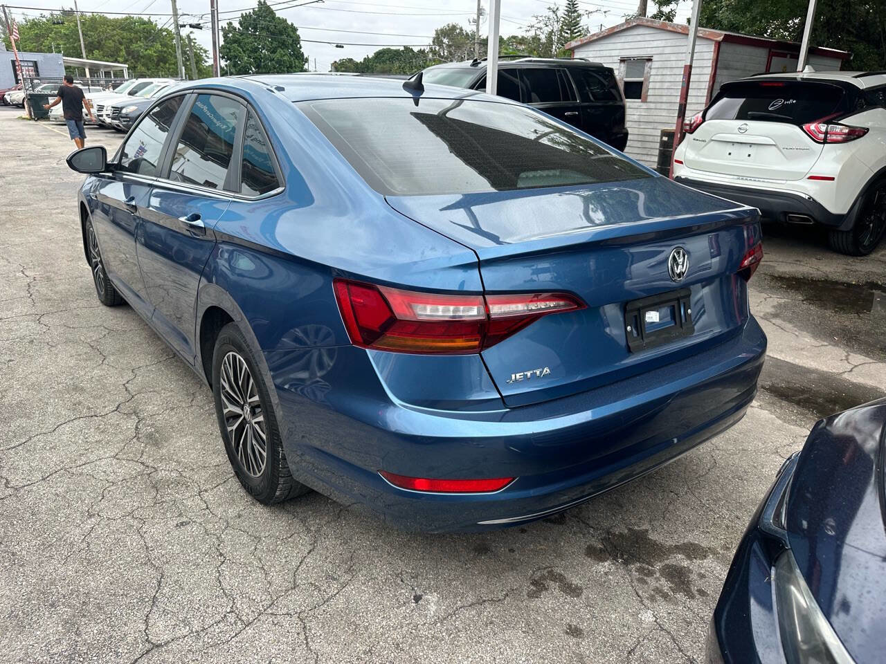 Used 2019 Volkswagen Jetta SEL image 3