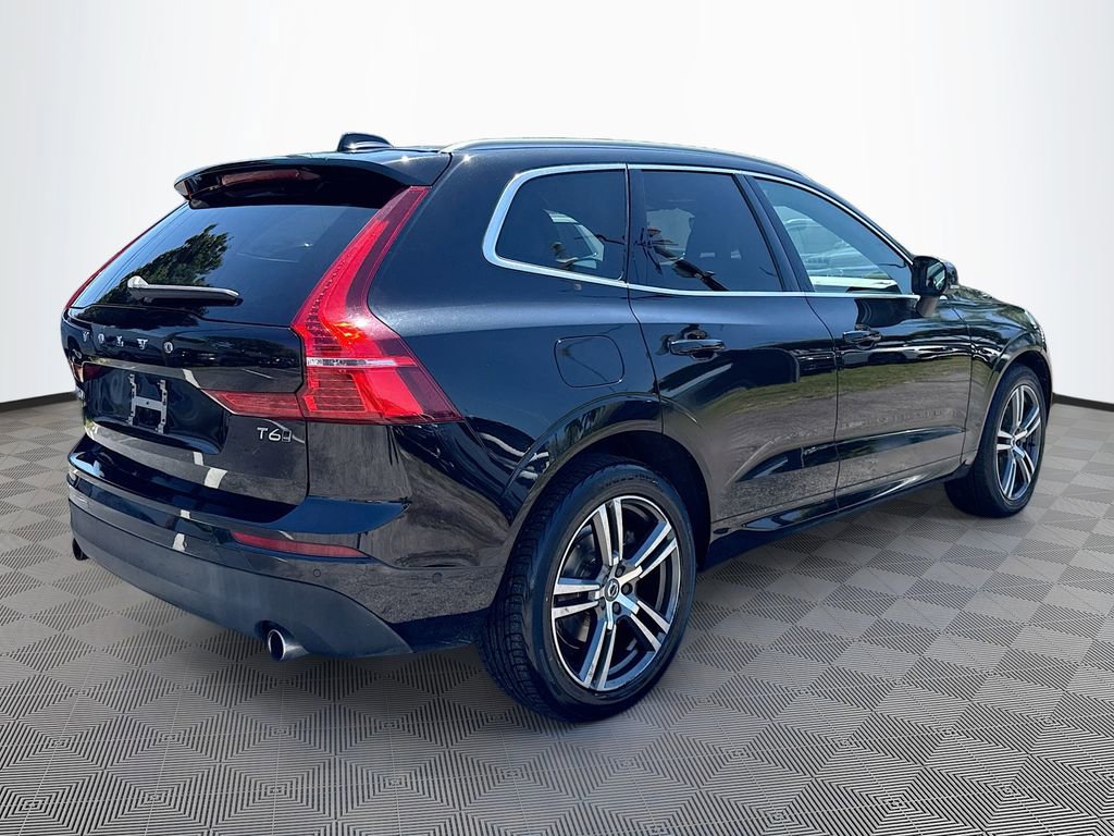 Used 2018 Volvo XC60 T6 Momentum w/ Vision Package AWD/4WD image 6