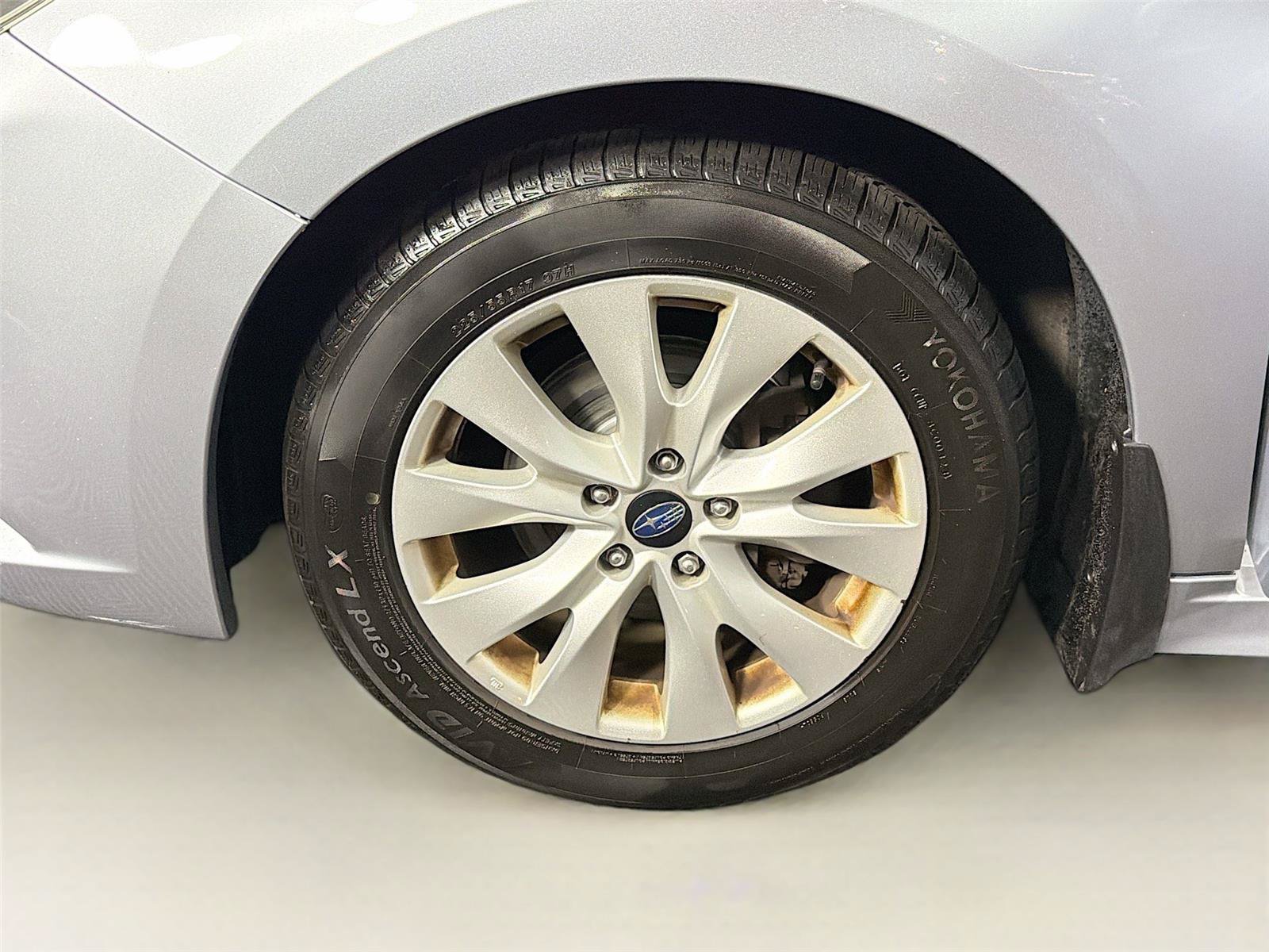 Used 2015 Subaru Legacy 2.5i Premium AWD/4WD image 32