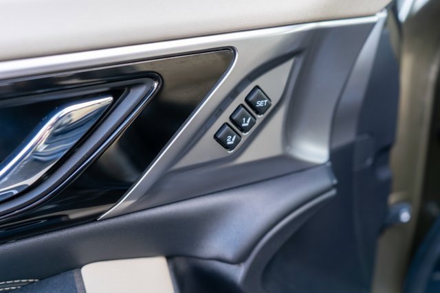 Used 2020 Subaru Outback Limited image 21