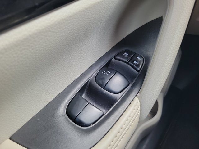 Certified 2021 Nissan Rogue Sport SV FWD image 21