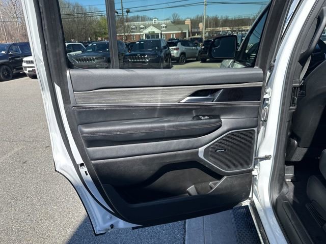 Used 2024 Jeep Wagoneer Series III image 22