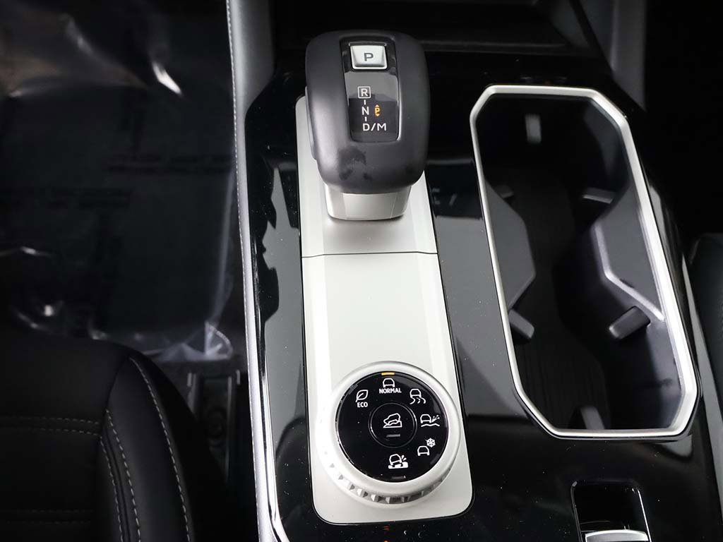 New 2025 Mitsubishi Outlander SE image 51