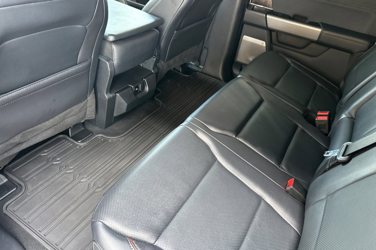 Used 2024 Ford F250 Lariat w/ Chrome Package image 14